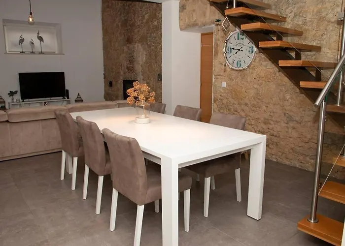 Beautiful Cozy Cottage Near Nazare, Leiria&Batalha