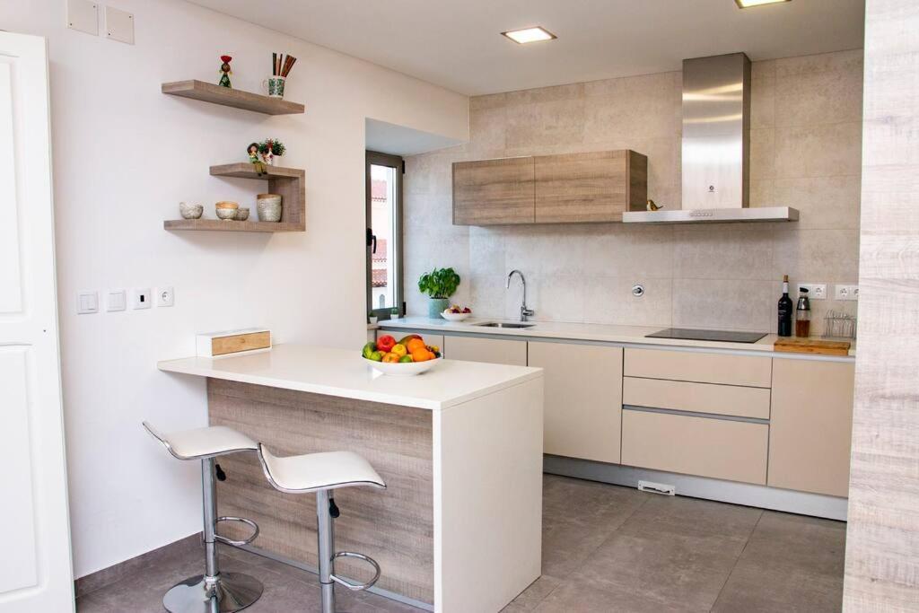 Beautiful Cozy Near Nazare, Leiria&batalha *